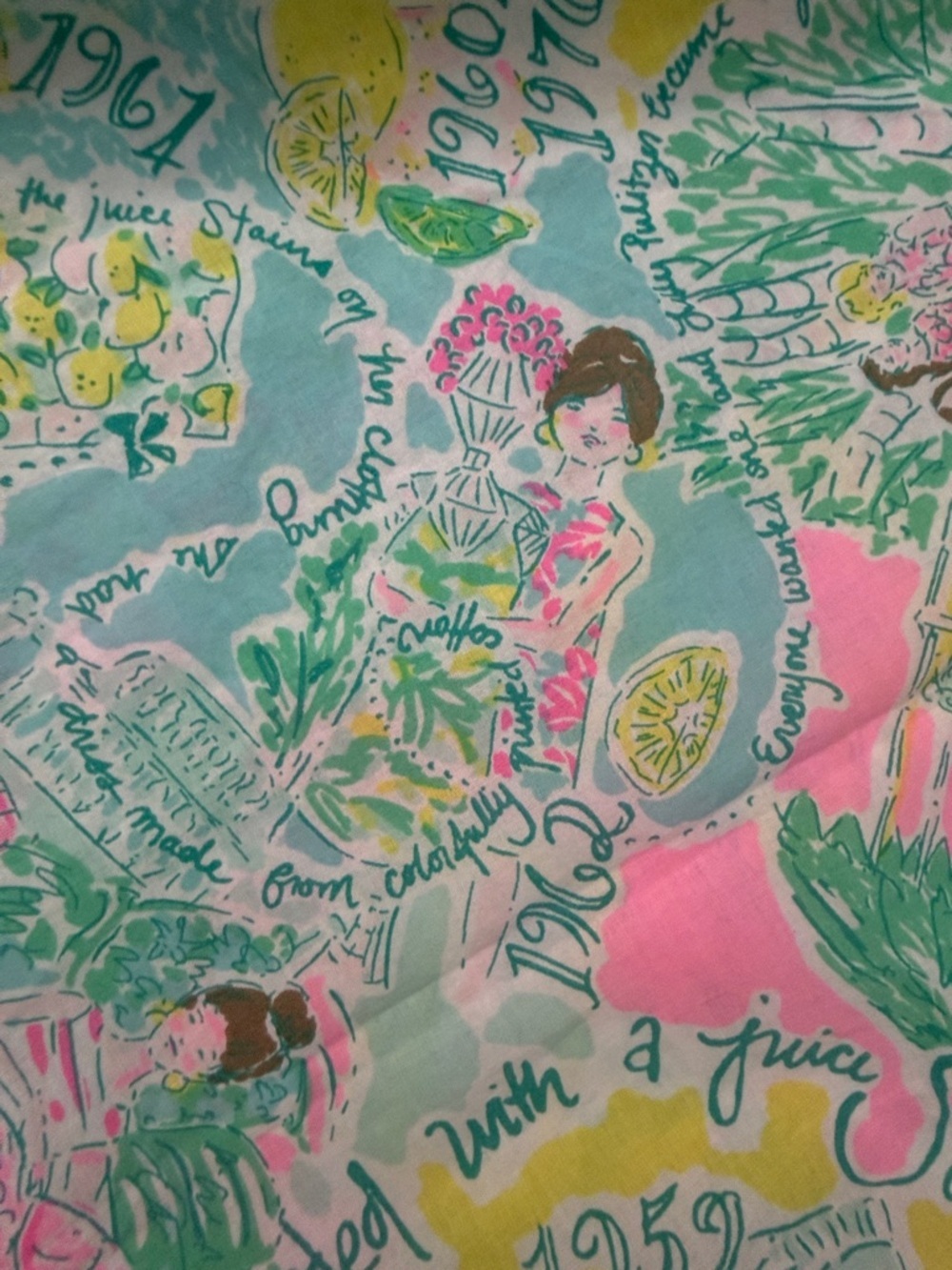 Lilly Pulitzer 100% cotton pink green fruit juice  stand top small s